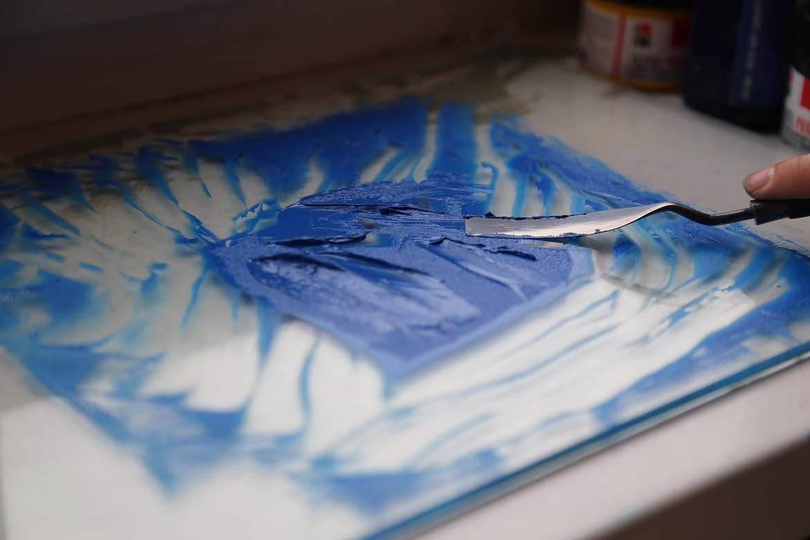 Living a life full of colors, dreams and stains everywhere! Well, I would like to take this chan (3)